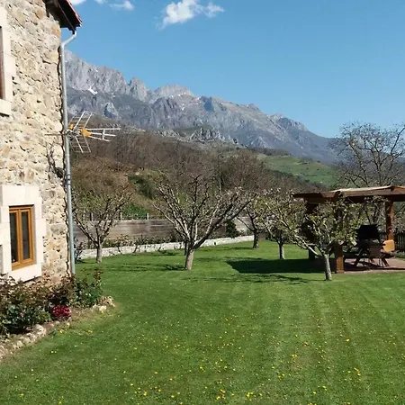 Casa Teresa Holiday home Camaleno